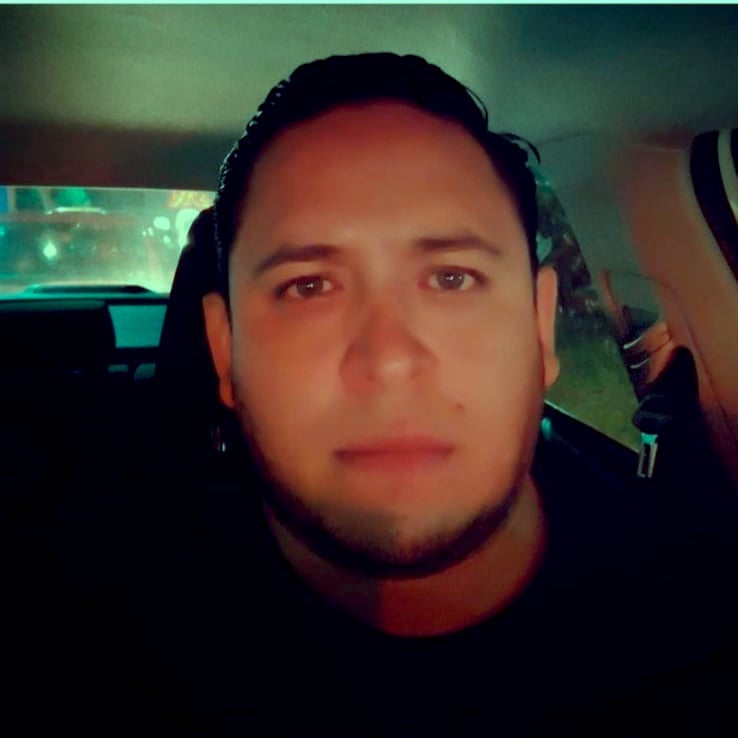 Él es Óscar Rodrigo Trujillo Cancino, (Rodrigo Cancino), quien ha sido señalado por los integrantes de los Bienes Comunales de la Selva Lacandona, en Nueva Palestina, como el presunto responsable de apoderarse de varios depósitos en garantía por la cantidad aproximada de 800 mil pesos.