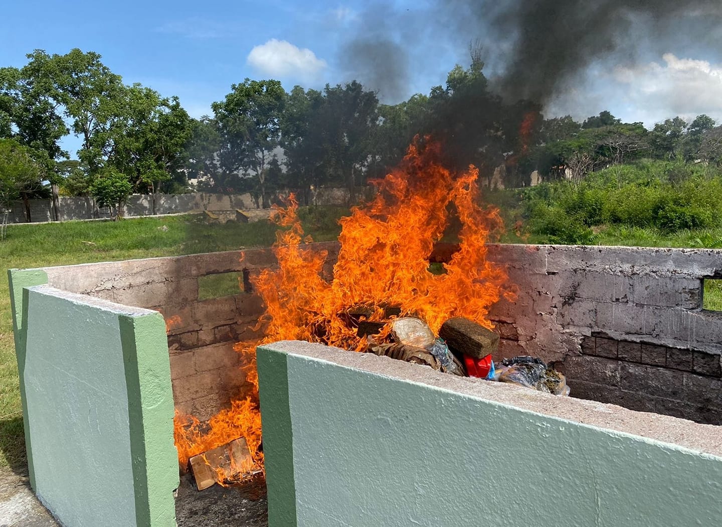 INCINERA FGR MAS DE 121 KILOS NARCÓTICOS Y OBJETOS DEL DELITO EN CHIAPAS