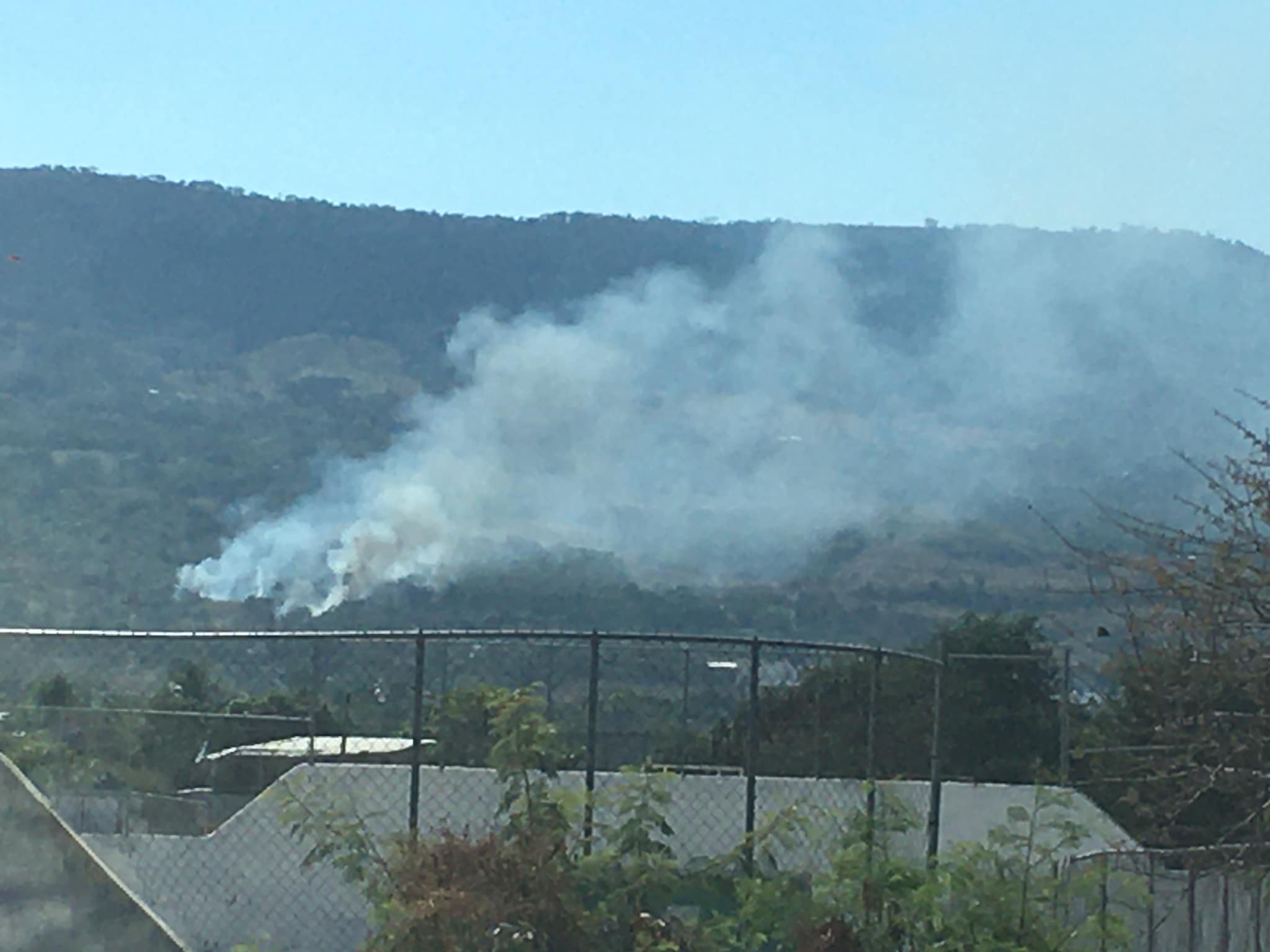 Fuerte incendio en el área de la Zona de Tolerancia en Tuxtla Gutiérrez