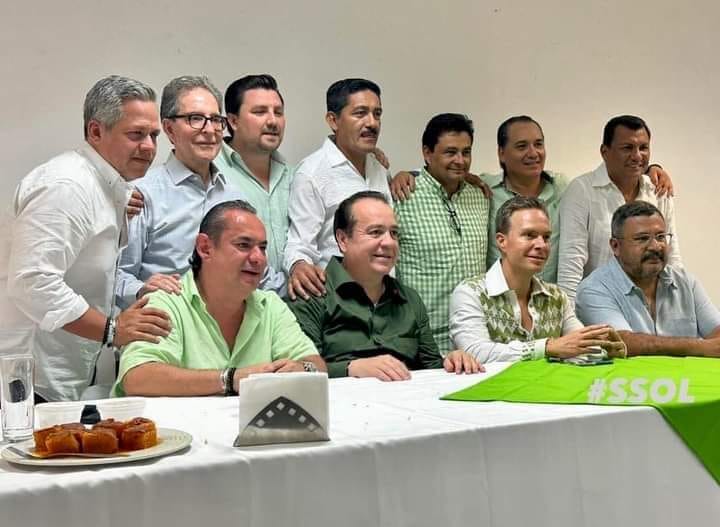 Hasta el mero jefe del PRI Chiapas y de Rubén Zuarth, ya se vistió de verde güerista. Chales!!!