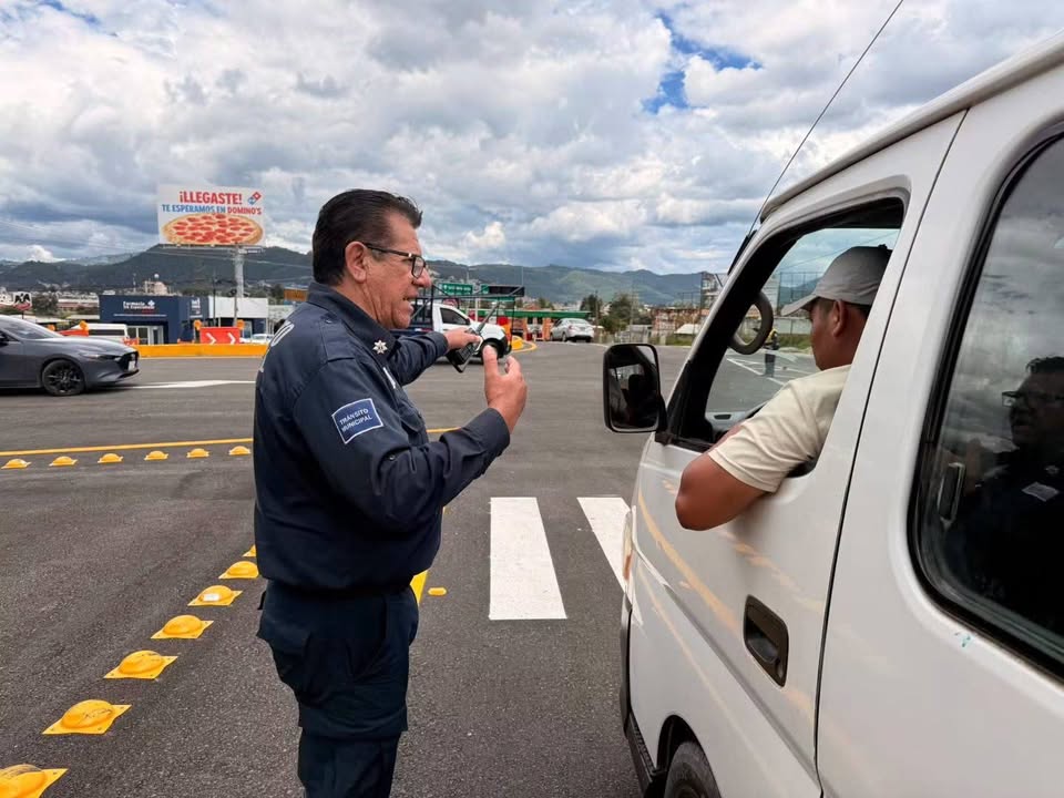 Apertura de la nueva rotonda de acceso en San Cristóbal