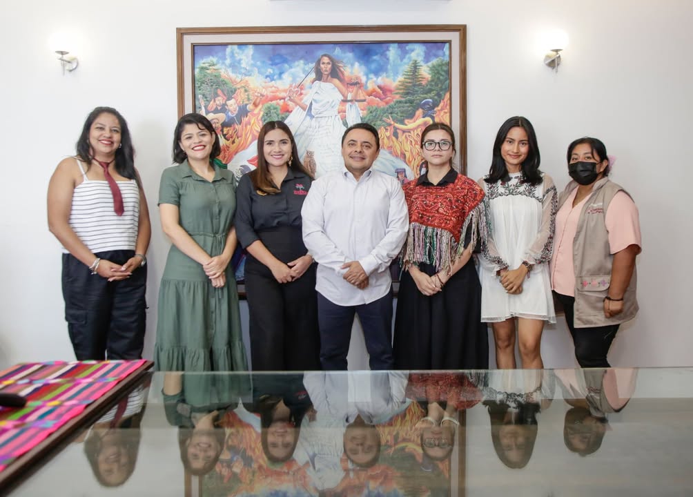 Encabeza Moreno Guillén mesa de trabajo con mujeres que construyen comunidad