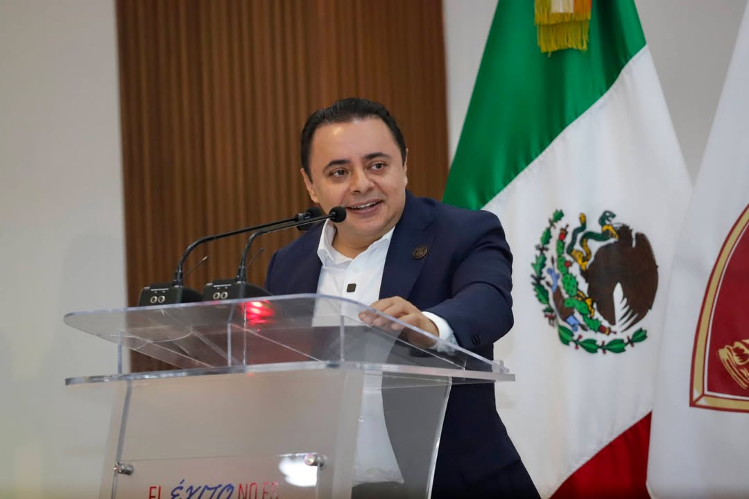 Juan Carlos Moreno Guillén celebra esfuerzo y profesionalización de nuevas generaciones de profesionistas en Chiapas